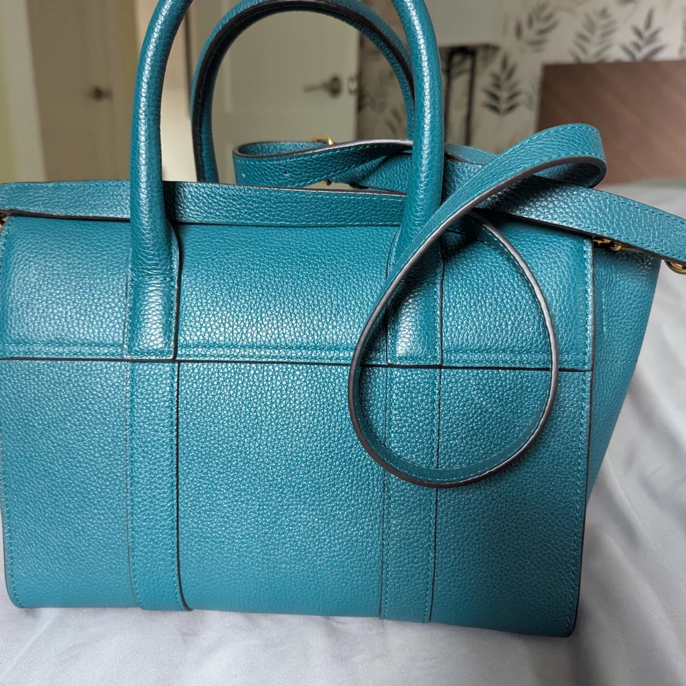 Mulberry Green Small Bayswater Satchel with Gold Hardware and Textured Leather - Picture 3 of 9